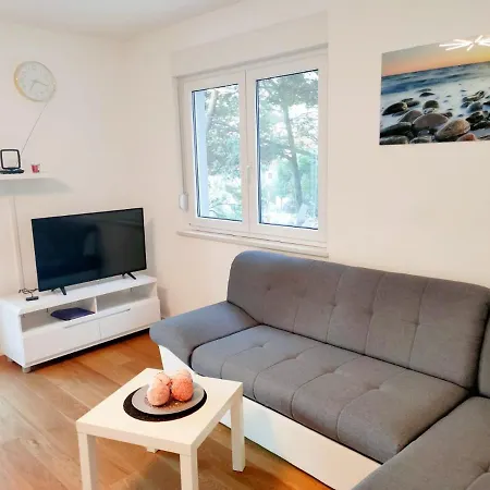 Apartment Apartments Elin Omis