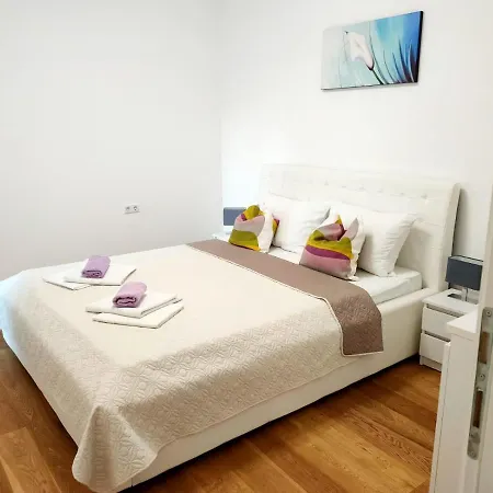 Apartment Apartments Elin