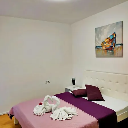 Apartments Elin Apartment Omis